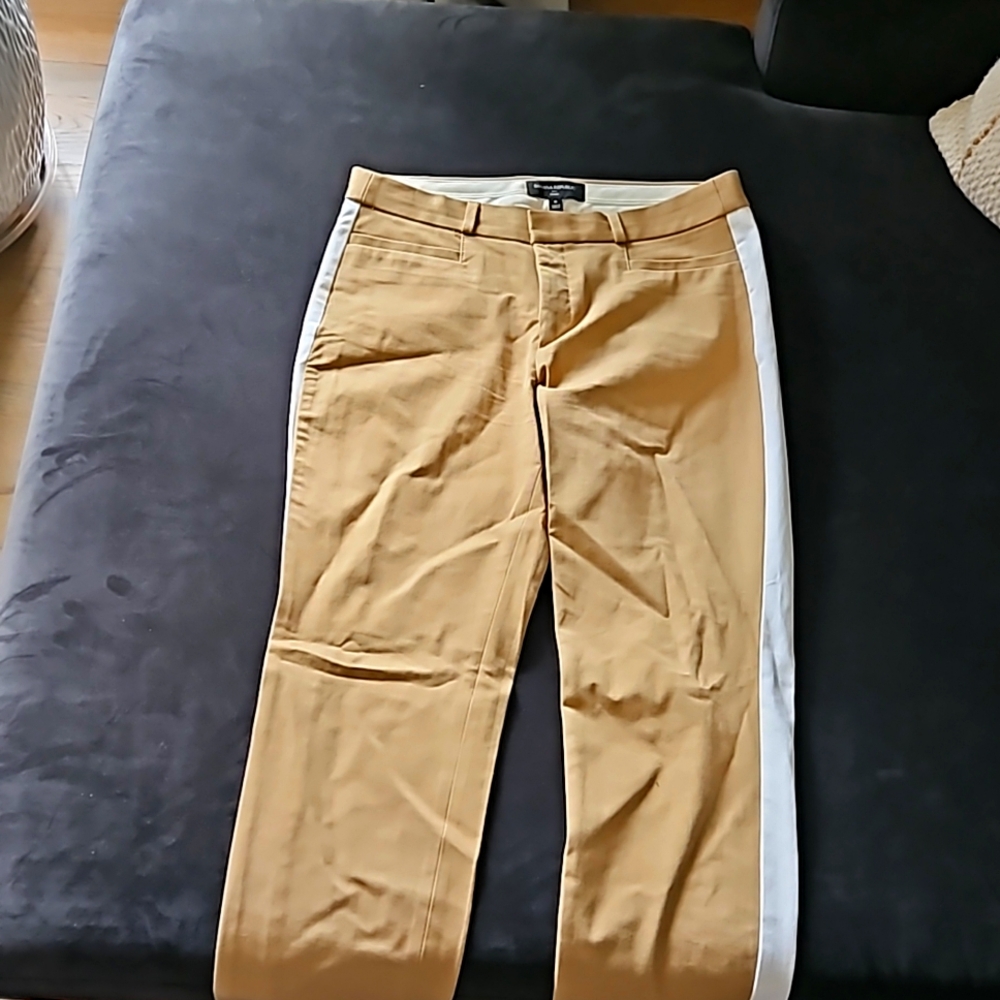 Banana  Republic  tux style trousers  in Beige with white size 8